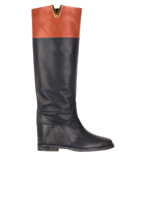 Boot Via Roma 15