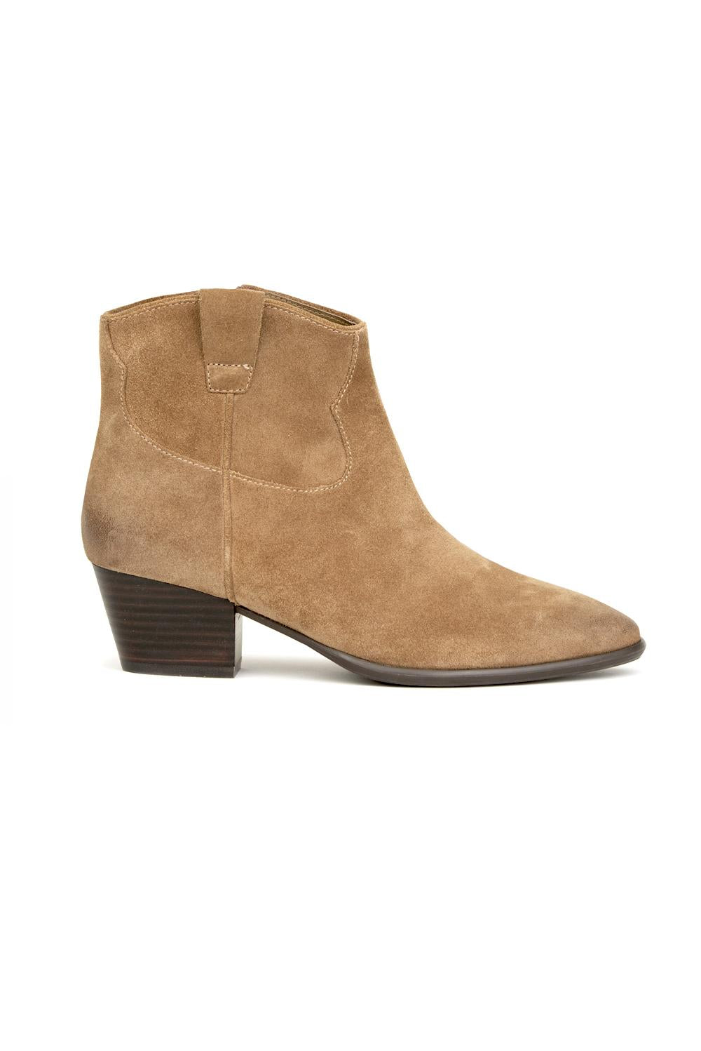 Ash Stivaletto Fame: Design a Punta